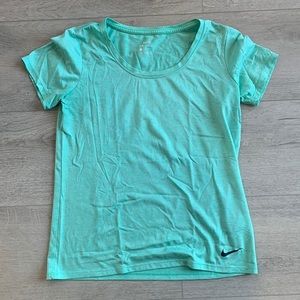 Nike Dri-Fit size M T-shirt